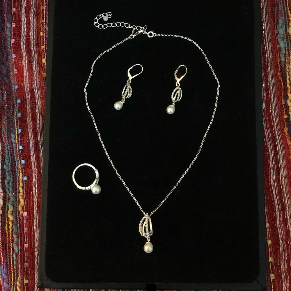 Avon Necklace, Earrings and Ring